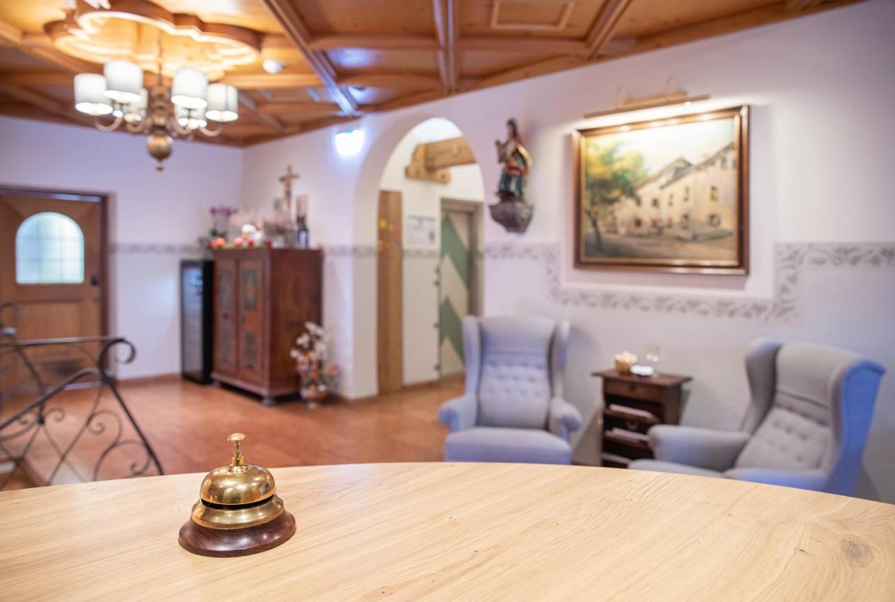 Hotel Gasthof Zum Kirchenwirt Пух бай Халайн Екстериор снимка