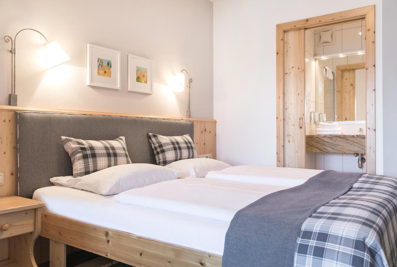 Hotel Gasthof Zum Kirchenwirt Пух бай Халайн Екстериор снимка